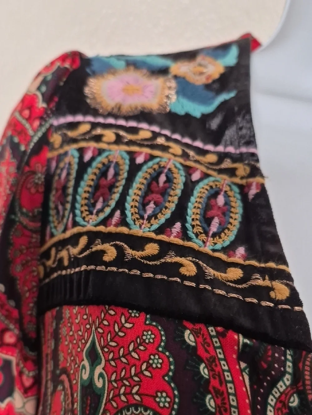 Zara Red Paisley Mini Dress with Black Accents - Picture 4 of 11